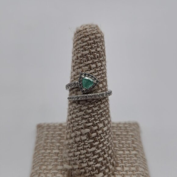 Size 6 Sterling Silver Emerald Gem With CZ Accents Ring A2872 - Picture 1 of 9